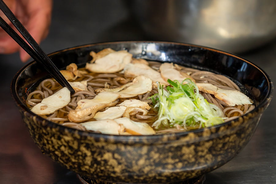 肉そば処立花／冷凍肉そば（タレ・鶏肉付き）